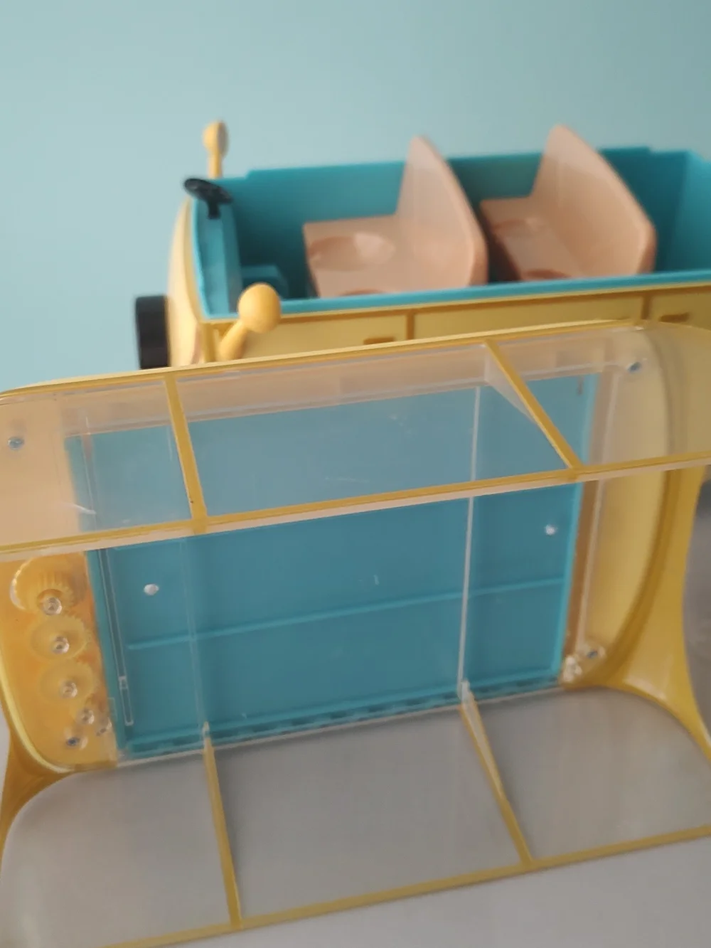 Peppa Pig Family Camper Van Collection Exelente Condition Yellow